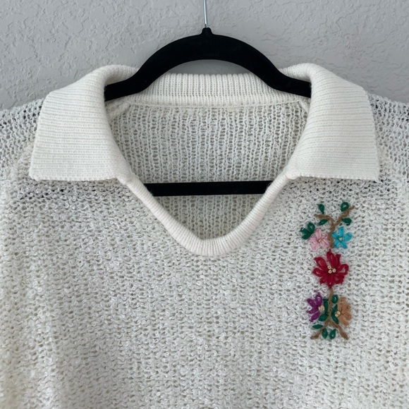 Vintage Floral Embroidered V-Neck Collared Sweater Size XS - Picture 7 of 8
